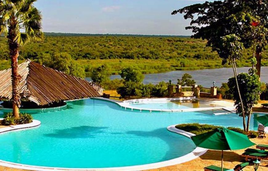 Paraa Safari Lodge